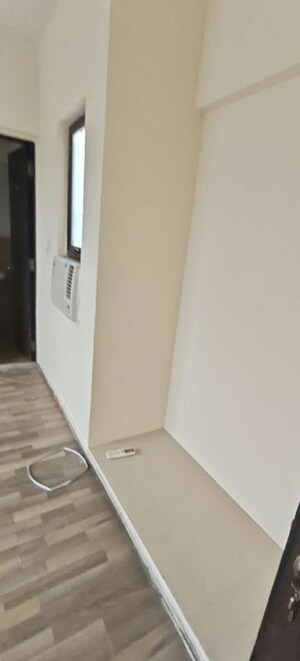 Room in 1.5 BHK Apartment at Lodha Casa Essenza, Dahisar East – for Rent