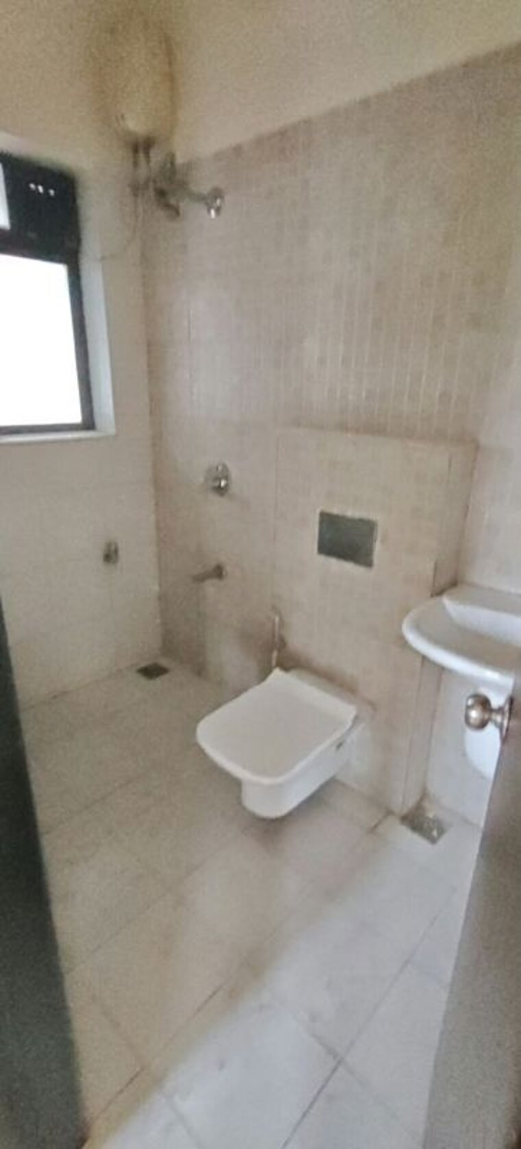 Bathroom, lodha-casa-essenza 1.5 Bedroom 525 Sq.Ft. Apartment In Dahisar East Mumbai 10658932