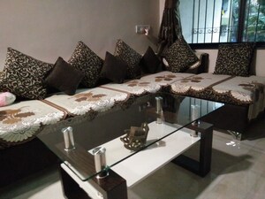 Team Area in 1 BHK Apartment at Valentine Apartments, Goregaon East – for Rent