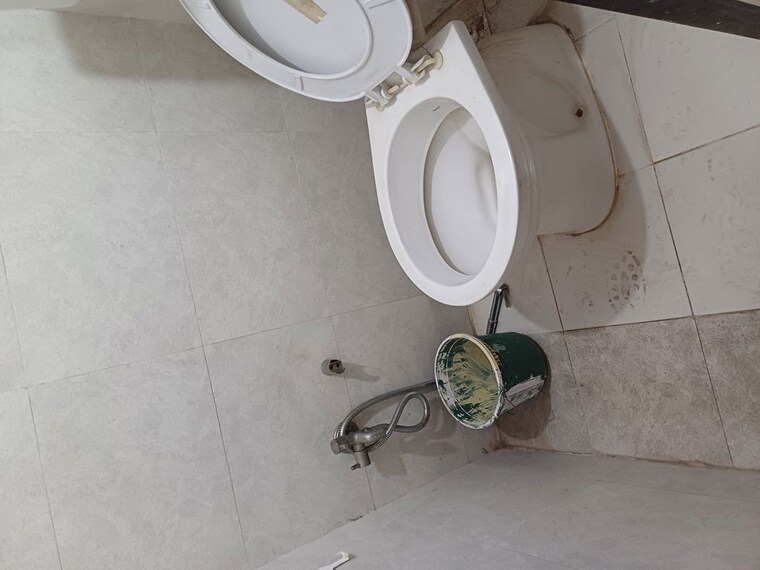 Washroom, gami-shree-manoshi-complex Commercial Shop 600 Sq.Ft. In Ghansoli Navi Mumbai 10658996