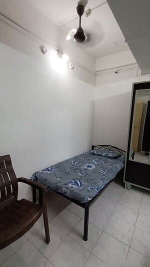 Bedroom in  Pg at Bhusari Colony – for Rent