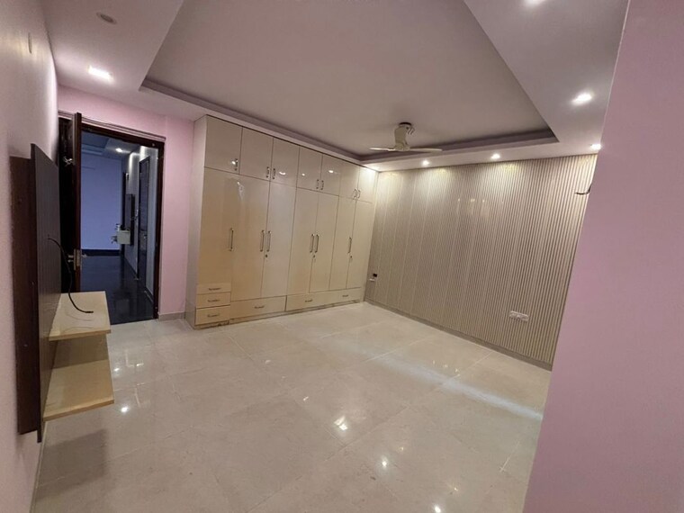 Room, rwa-residential-society-sector-46 3 Bedroom 2250 Sq.Ft. Builder Floor In Sector 46 Gurgaon 10658954