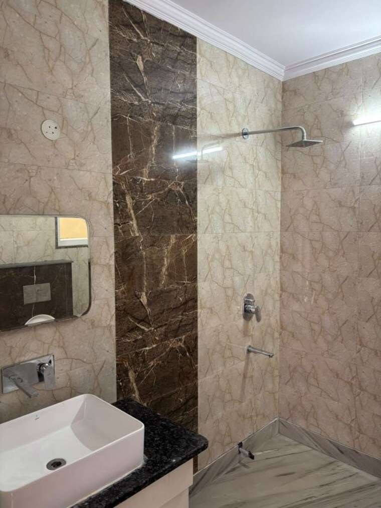 Bathroom, rwa-residential-society-sector-46 3 Bedroom 2250 Sq.Ft. Builder Floor In Sector 46 Gurgaon 10658954