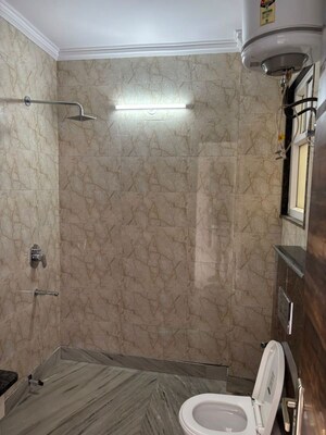 Bathroom in 3 BHK Builder Floor at RWA Residential Society Sector 46, Sector 46 – for Rent
