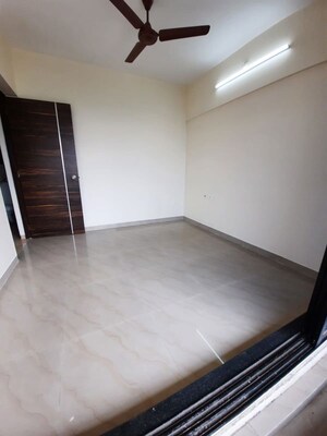Room in 1 BHK Apartment at Tulsi Aura Mumbai, Ghansoli – for Rent