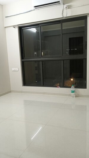 Room in 2 BHK Apartment at Sugee Atharva, Prabhadevi – for Rent