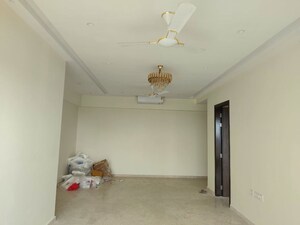 Room in 3 BHK Apartment at Sheth 72 West, Andheri West – for Rent