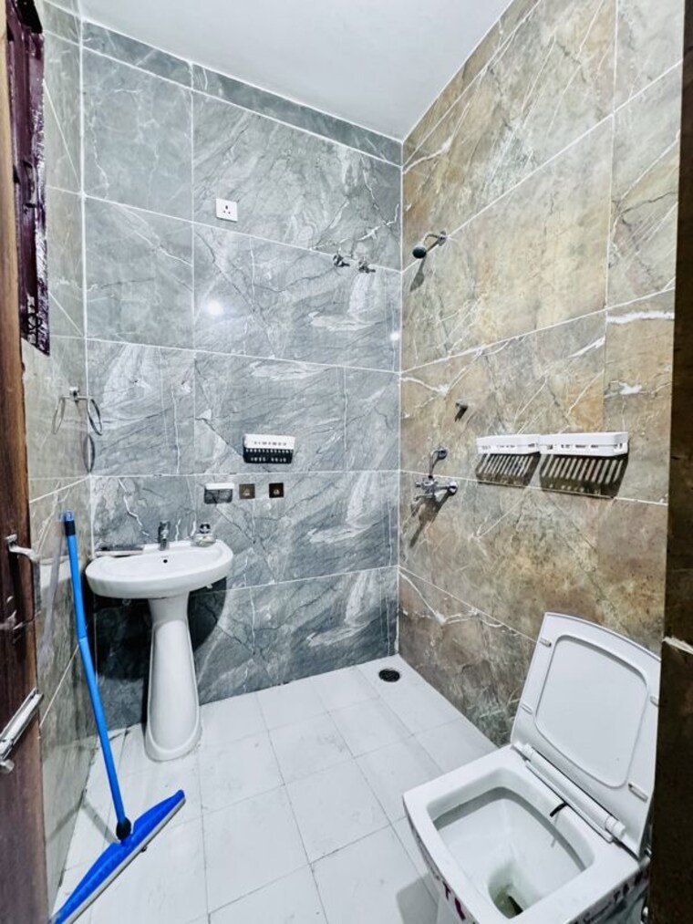 Bathroom, kurali 4 Bedroom 90 Sq.Yd. Independent House In Kurali Mohali 10659036