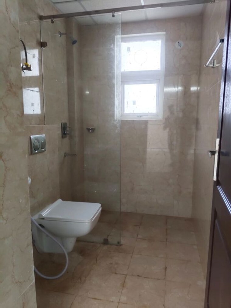 Bathroom, omaxe-hazratganj-residency 2.5 Bedroom 1250 Sq.Ft. Apartment In Gomti Nagar Lucknow 10659084