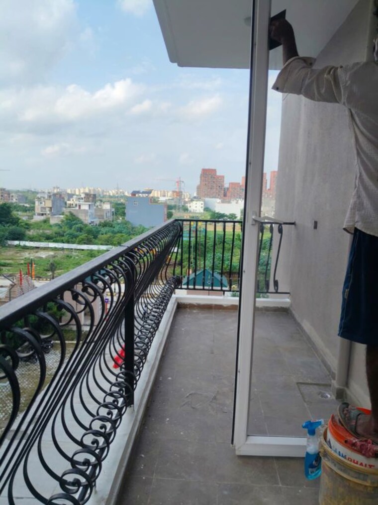 Balcony, omaxe-hazratganj-residency 2.5 Bedroom 1250 Sq.Ft. Apartment In Gomti Nagar Lucknow 10659084