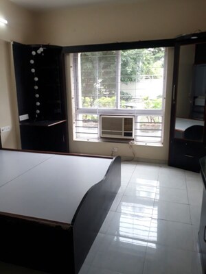 Room in 2.5 BHK Apartment at Clover Heights, Wanowrie – for Rent