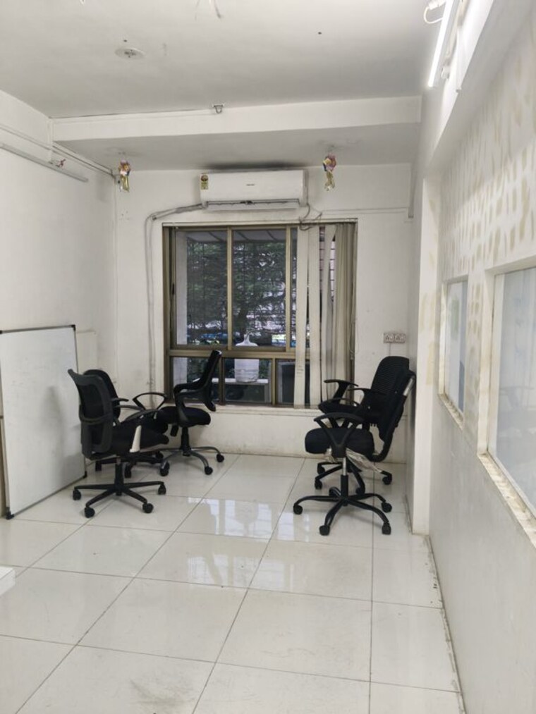 Team Area, thane west Commercial Office Space 800 Sq.Ft. In Thane West Thane 10659147