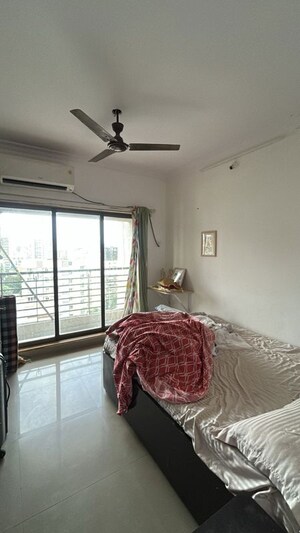 Bedroom in 2 BHK Apartment at Manish Tower, Andheri West – for Rent