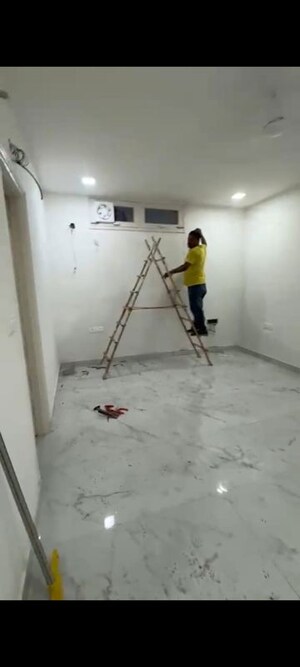 Room in 4 BHK Builder Floor at Greater Kailash ii – for Rent