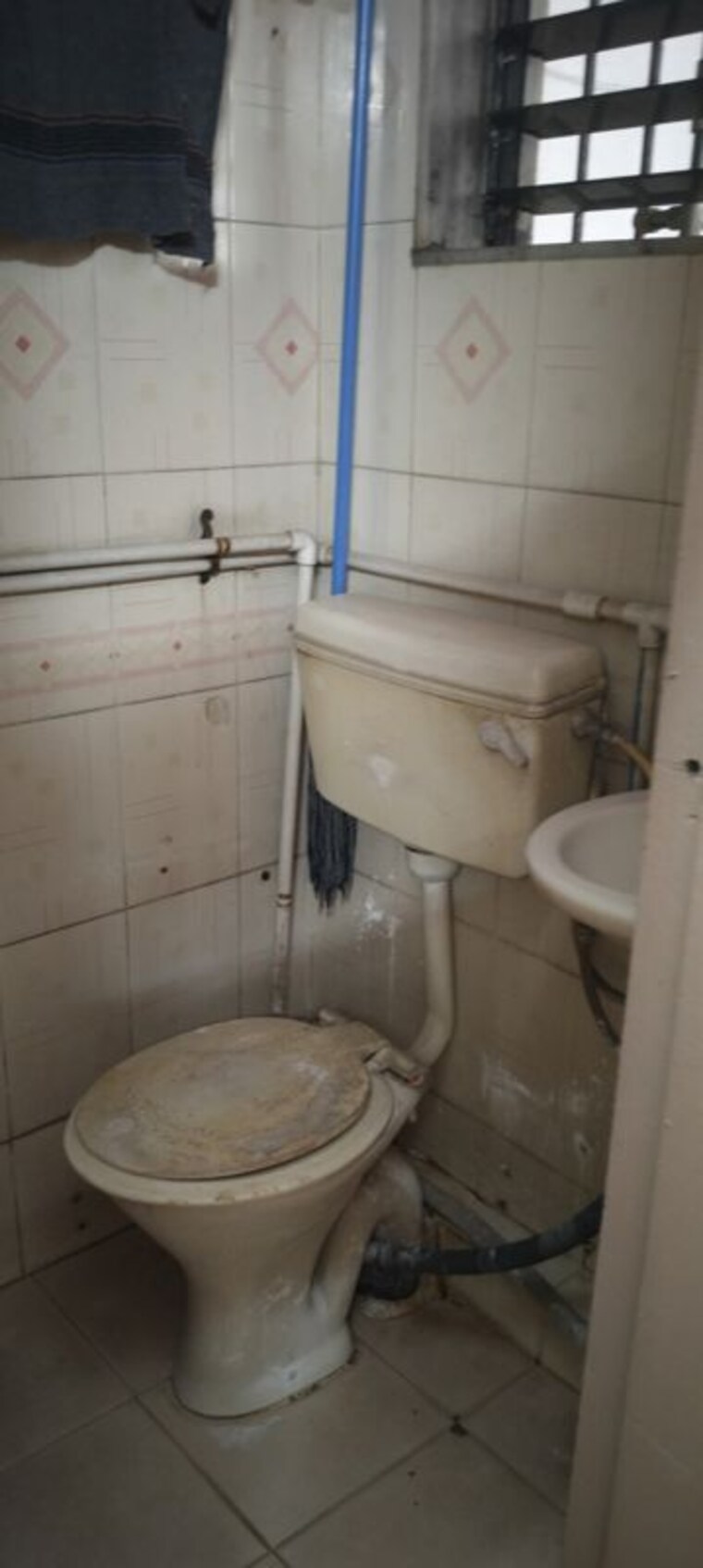 Bathroom, new-horizon-chs Commercial Shop 650 Sq.Ft. In Seawoods Navi Mumbai 10659110