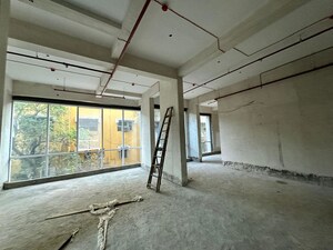  Office Space For Rent in Dahisar West
