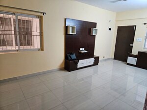 Room in 2 BHK Apartment at YPR Residency, Yemalur – for Rent