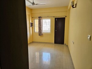 Room in 2 BHK Apartment at YPR Residency, Yemalur – for Rent