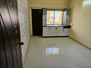 Room in 2 BHK Apartment at YPR Residency, Yemalur – for Rent