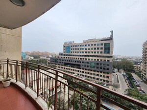 Balcony in 5 BHK Apartment at Suncity Essel Tower, Sector 28 – for Sale