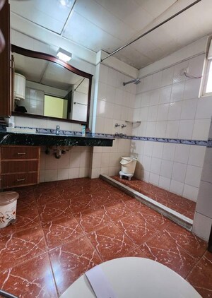 Attached Bathroom in 5 BHK Apartment at Suncity Essel Tower, Sector 28 – for Sale