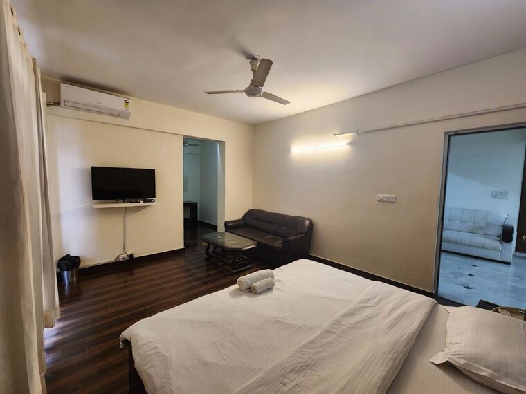 Bedroom, suncity-essel-tower 5 Bedroom 3700 Sq.Ft. Apartment In Sector 28 Gurgaon 10659097
