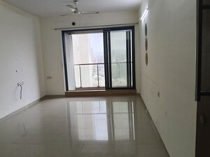 2 BHK Apartment For Rent in Rustomjee Elanza, Malad West