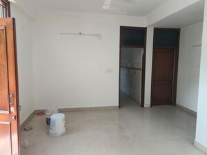 Room in 2 BHK Villa at Sector 44 – for Rent