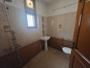 Bathroom in 2 BHK Villa at Sector 44 – for Rent