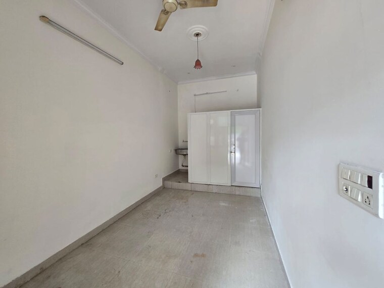Room, sector 44 2 Bedroom 3000 Sq.Ft. Villa In Sector 44 Noida 10659209
