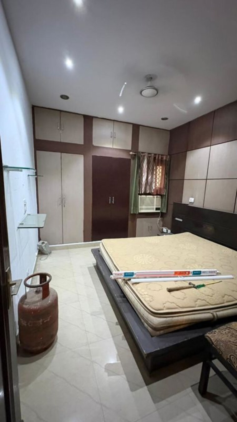 Bedroom, chittaranjan park 3 Bedroom 160 Sq.Ft. Builder Floor In Chittaranjan Park Delhi 10659211