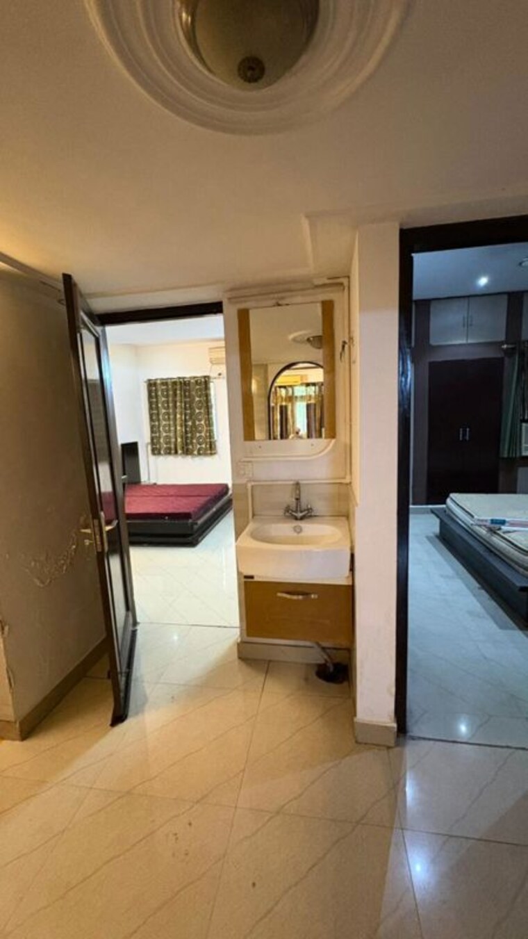 Kitchen, chittaranjan park 3 Bedroom 160 Sq.Ft. Builder Floor In Chittaranjan Park Delhi 10659211