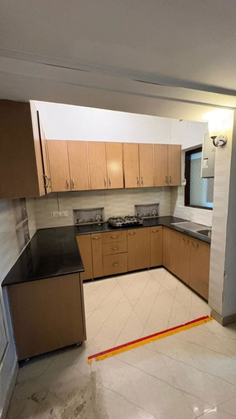 Kitchen, chittaranjan park 3 Bedroom 160 Sq.Ft. Builder Floor In Chittaranjan Park Delhi 10659211