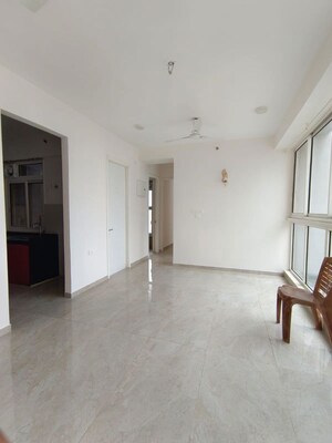 Room in 2 BHK Apartment at Tata Serein, Pokhran Road No Two – for Rent