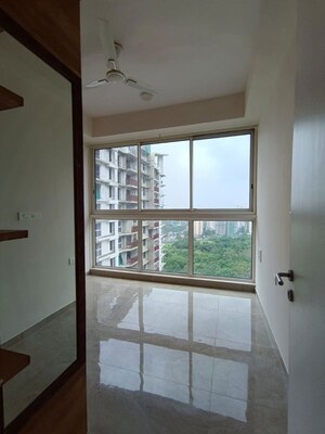 Room in 2 BHK Apartment at Tata Serein, Pokhran Road No Two – for Rent