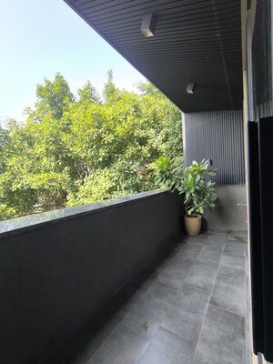 Balcony in 4 BHK Builder Floor at BPTP Amstoria Country Floor, Sector 102 – for Sale