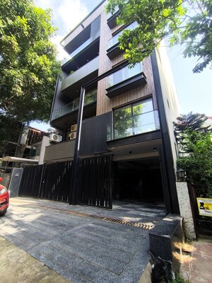 4 BHK Builder Floor – Exterior View View at BPTP Amstoria Country Floor, Sector 102 - for Sale