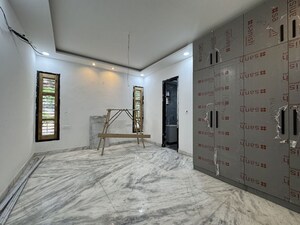 Room in 3 BHK Builder Floor at Sector 9 Panchkula – for Rent