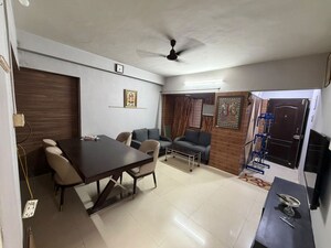 Team Area in 3 BHK Apartment at Thakurdwar – for Sale
