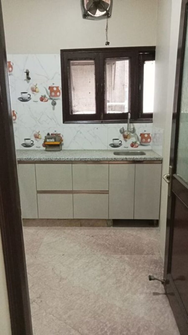 Kitchen, lajpat nagar 4 Bedroom 2250 Sq.Ft. Builder Floor In Lajpat Nagar Delhi 10659262