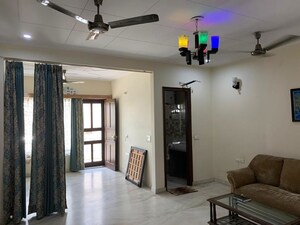 Living Room in 2 BHK Builder Floor at Huda Staff Colony, Sector 46 – for Rent