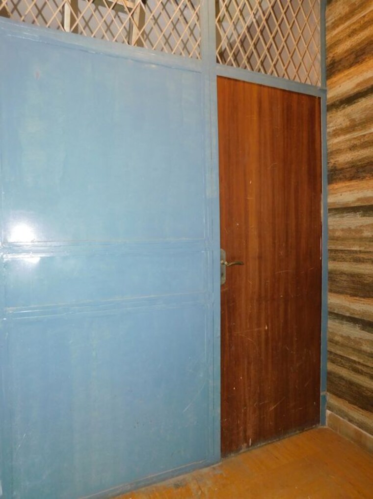 Room, east of kailash 3 Bedroom 180 Sq.Yd. Builder Floor In East Of Kailash Delhi 10659288