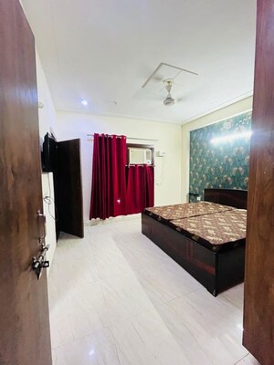 Bedroom in 2 BHK Builder Floor at Sector 31 – for Rent