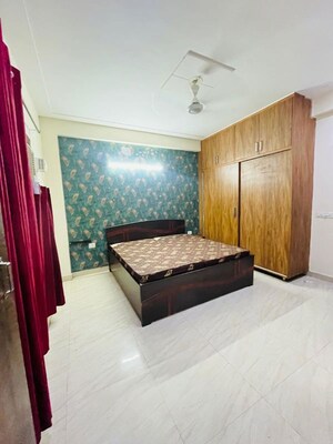 Bedroom in 2 BHK Builder Floor at Sector 31 – for Rent