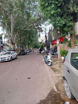 Parking in  Shop at R Square Gomti Nagar, Gomti Nagar – for Rent