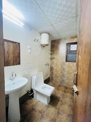 Bathroom in 2 BHK Builder Floor at Sector 47 – for Rent