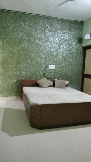 Bedroom in 3 BHK Apartment at Jivraj Park – for Rent