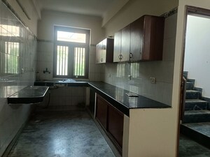 Kitchen in 2.5 BHK Villa at Sector 49 – for Rent