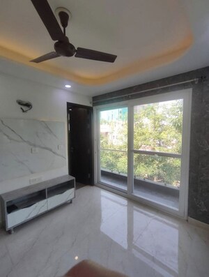 Room in 2 BHK Builder Floor at Ramesh Nagar – for Rent