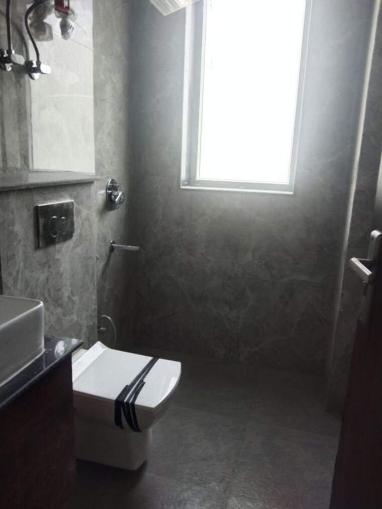 Bathroom, sector 23 1 Bedroom 500 Sq.Ft. Builder Floor In Sector 23 Gurgaon 10659376